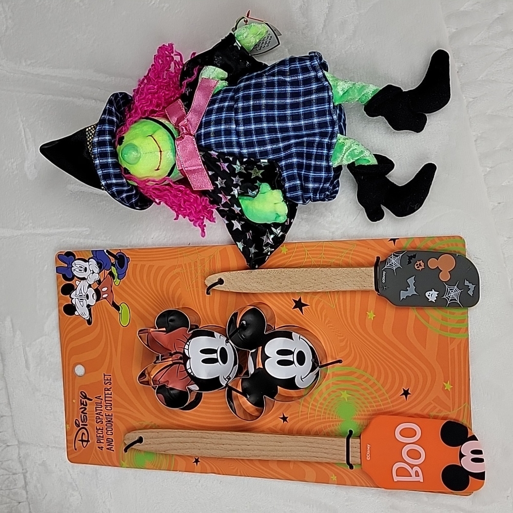 Halloween Bundle of Disney 4 piece set and Scary the Ty Beanie Baby